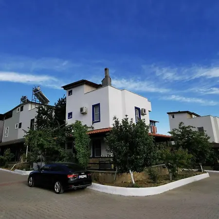 Kusadasi Davutlar'da Huzur Rahat Ve Konfor Bir Arada Villa Aydin